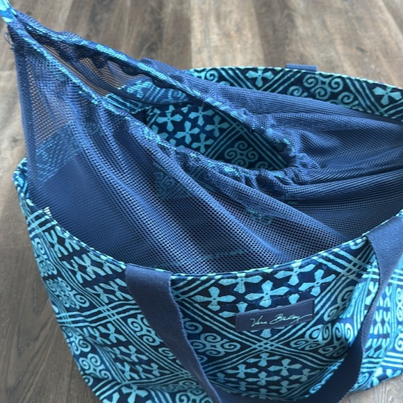 VERA BRADLEY FAMILY TOTE RETIRED CUBAN TILES PRINT MESH DRAWSTRING. Large tote. - Picture 6 of 6